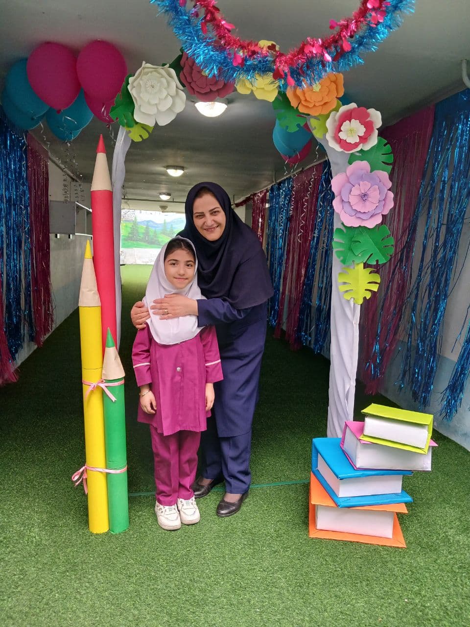 دبستان ایران